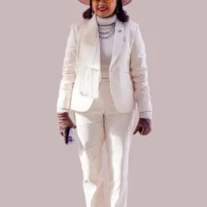 Costume deux pièces Femme, en total Soga avec une écharpe en Landy intégrée à la veste