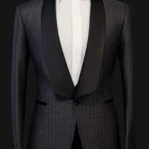 Veste noire imprimée, à col chal en satin mat